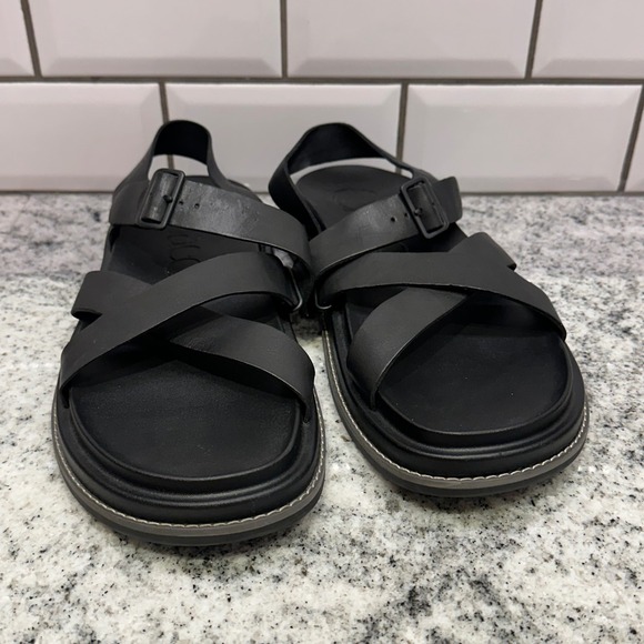 Chaco Womens 10 Townes Midform Sandals Black Leather JCH109472 Strappy - Picture 2 of 9